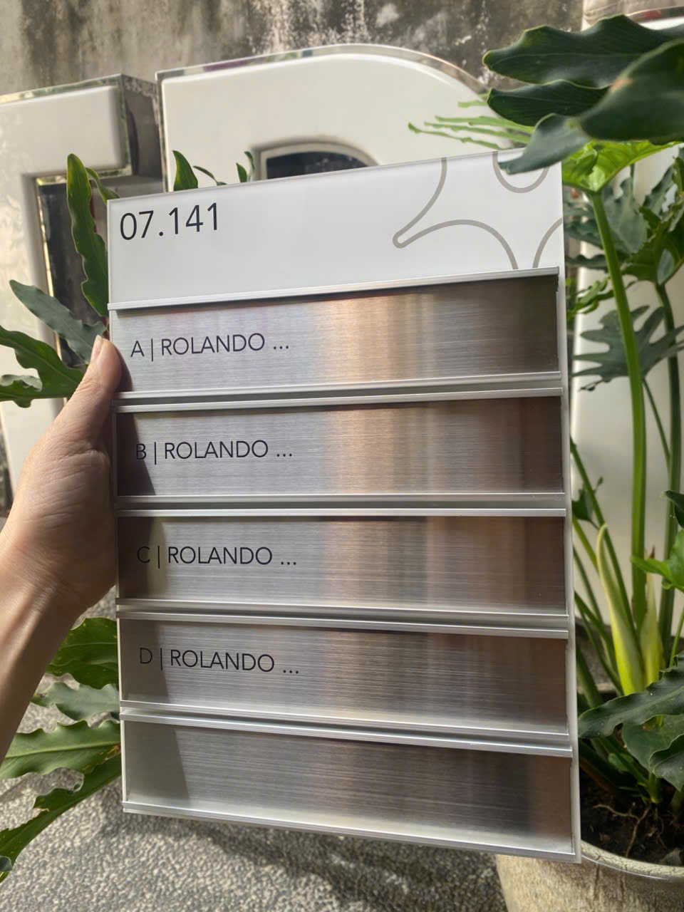 Bảng hiệu công ty ngoài trời